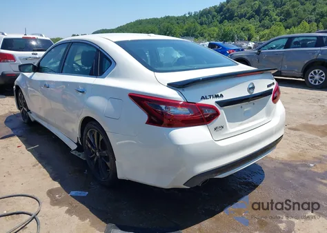 2018 Nissan Altima 2.5 Sr z USA, uszkodzony, nr VIN 1N4AL3AP6JC272888